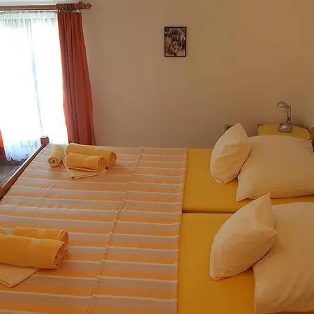 Danijel 4 Apartment *